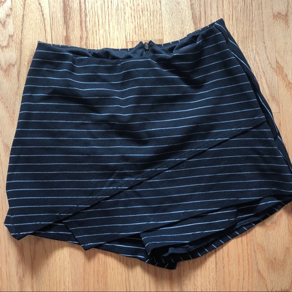 Lulus striped skort